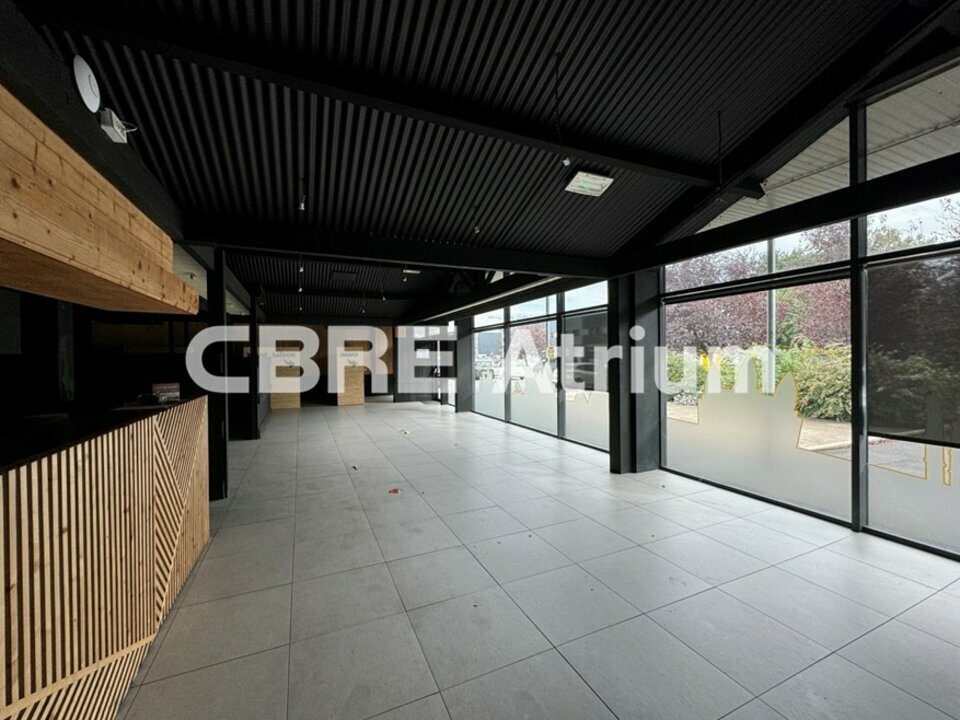 ATRIUM LOCATION-LOCAL COMMERCIAL-CLERMONT-FERRAND-63