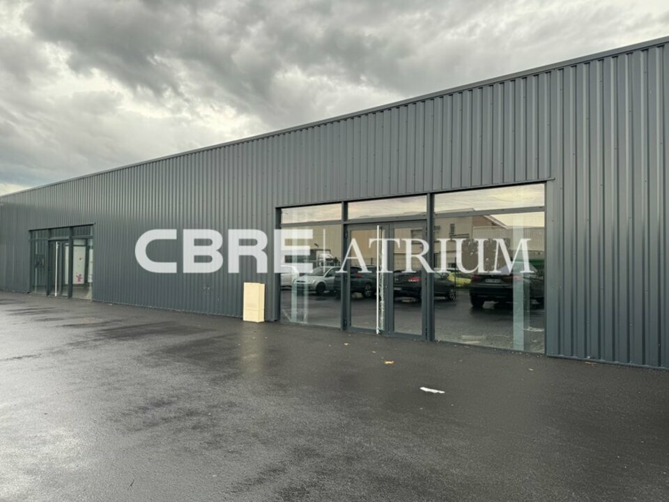 ATRIUM LOCATION-LOCAL COMMERCIAL-ISSOIRE-63