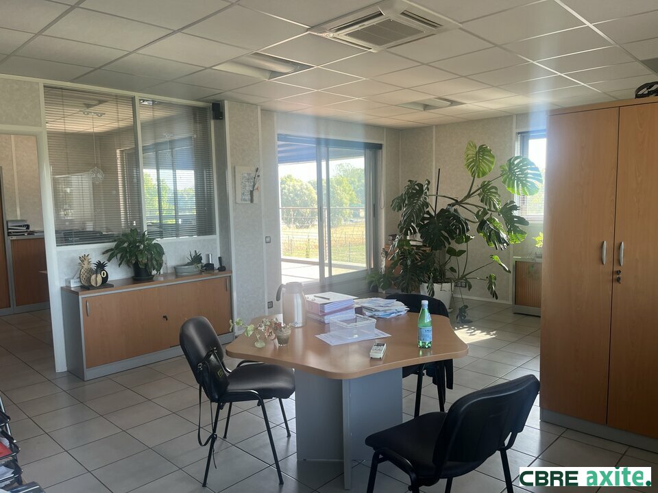 CBRE AXITE BOURGOIN VENTE-BUREAUX-VAULX_MILIEU-38