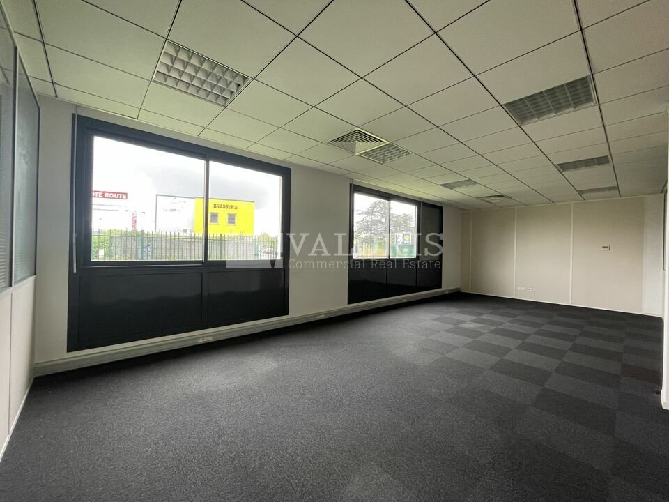 VALORIS REAL ESTATE LOCATION-BUREAUX-CHASSIEU-69