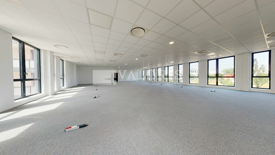 VALORIS REAL ESTATE LOCATION-BUREAUX-VAULX_EN_VELIN-69