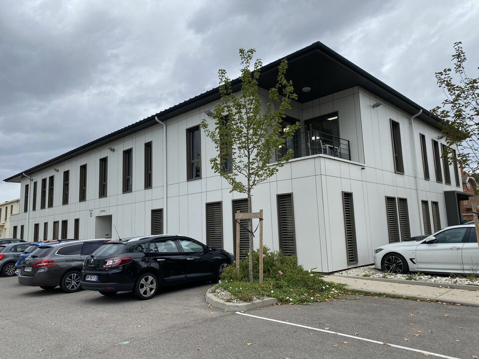 VALORIS REAL ESTATE LOCATION-BUREAUX-NEUVILLE_SUR_SAONE-69