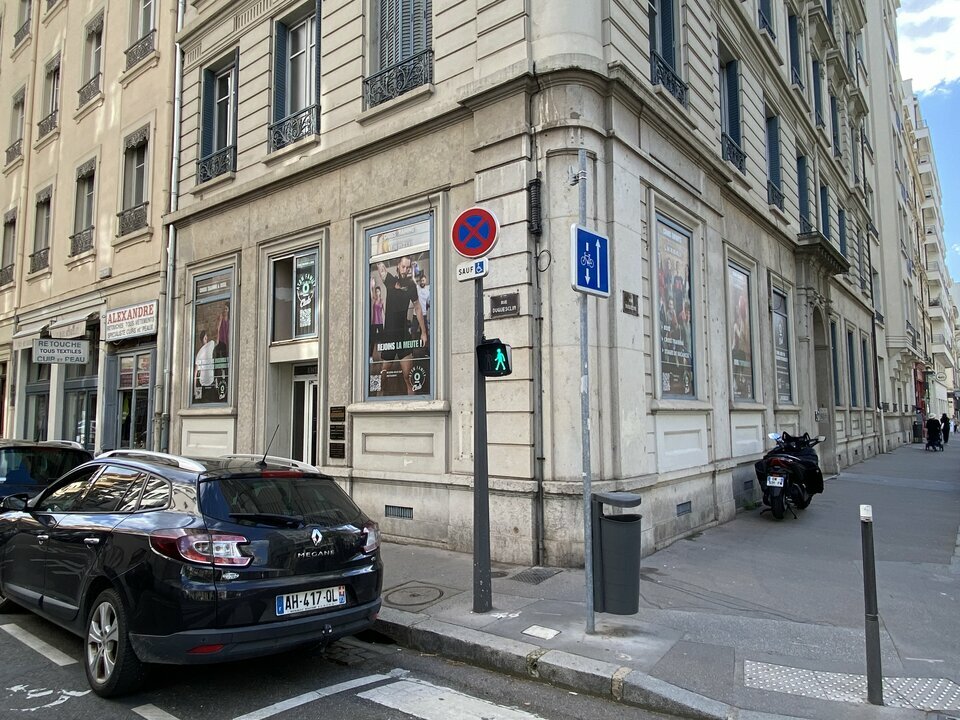 VALORIS REAL ESTATE LOCATION-LOCAL COMMERCIAL-LYON_6-69