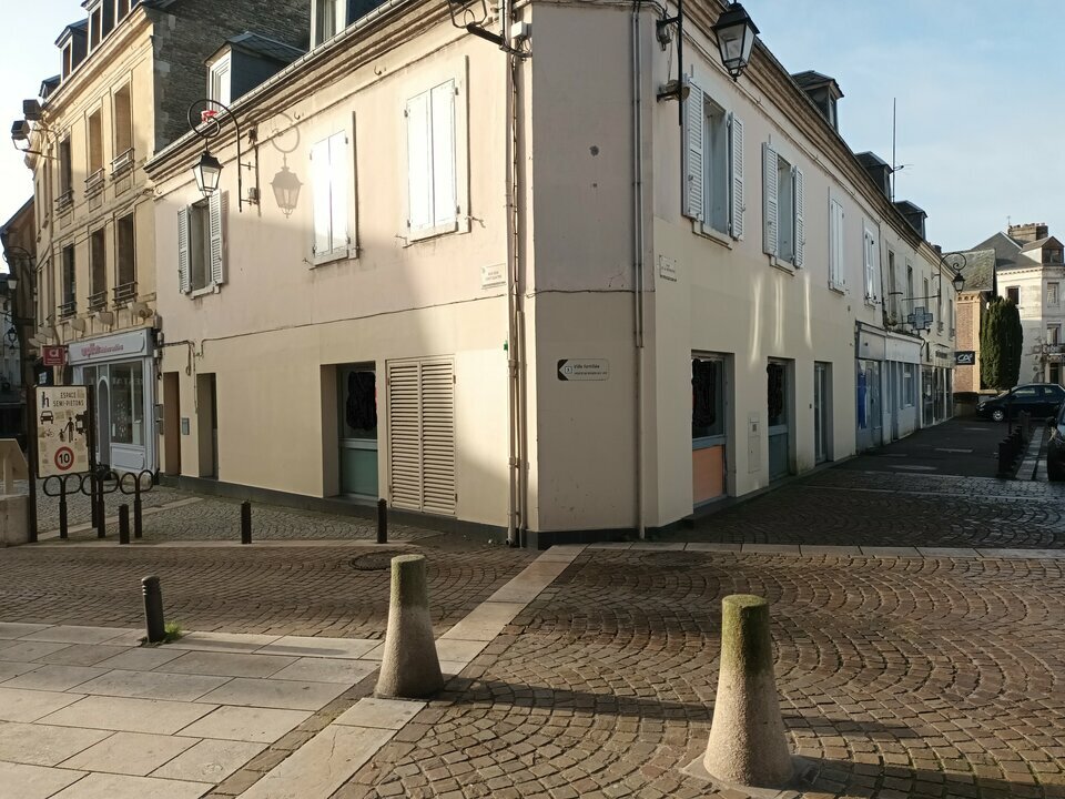 LEM ENTREPRISES LOCATION-LOCAL COMMERCIAL-HARFLEUR-76