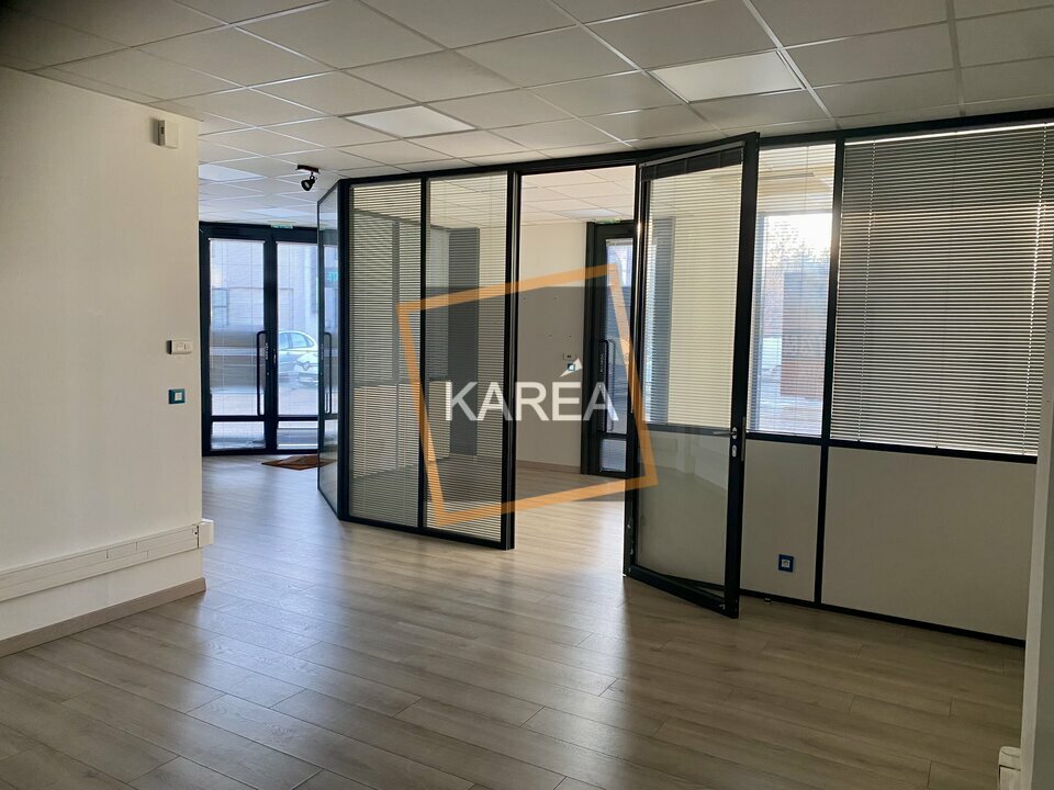 KAREA LOCATION-LOCAL COMMERCIAL-SERRIS-77