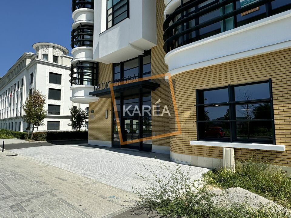 KAREA LOCATION-BUREAUX-CHESSY-77