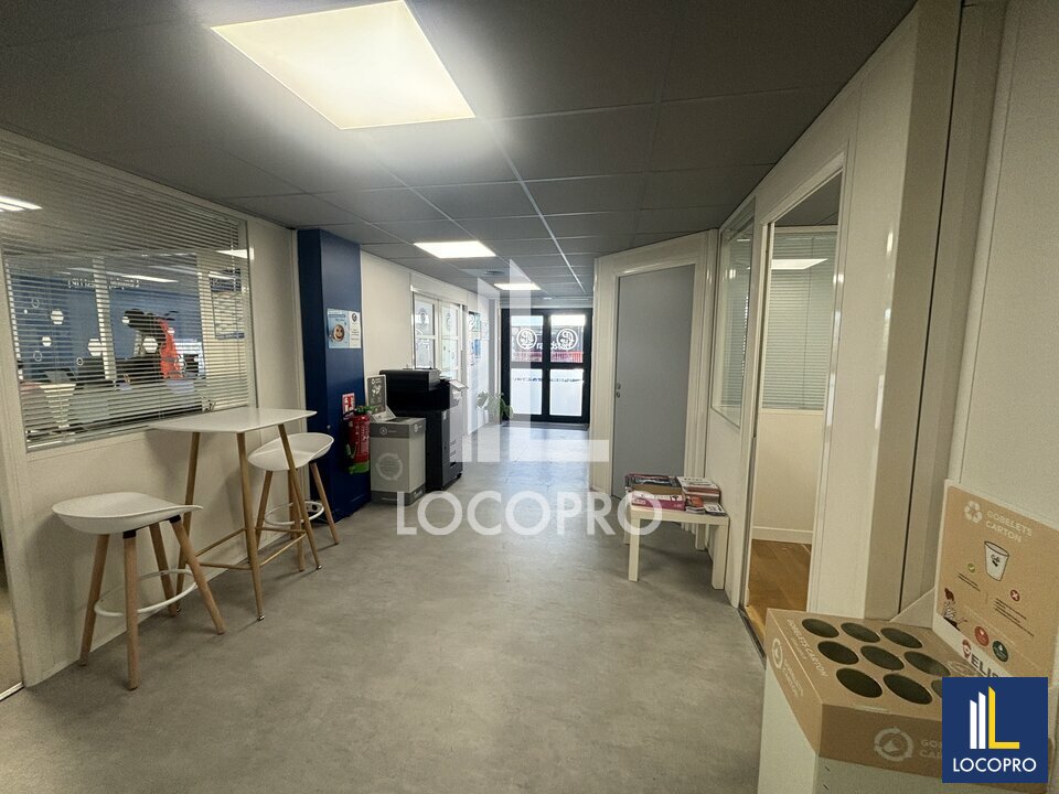 LOCOPRO ALPES MARITIMES LOCATION-BUREAUX-SAINT_LAURENT_DU_VAR-06