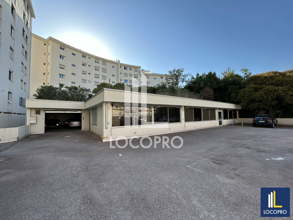 LOCOPRO ALPES MARITIMES LOCATION-LOCAL COMMERCIAL-CANNES-06