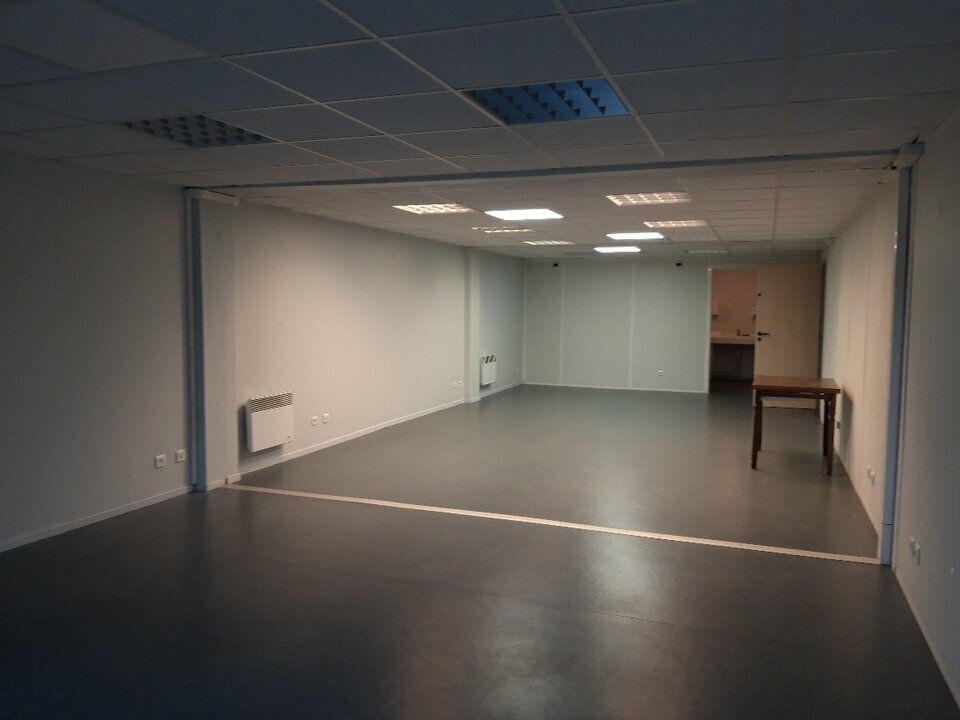 SAS VERSION LOCAL LOCATION-BUREAUX-GENAY-69