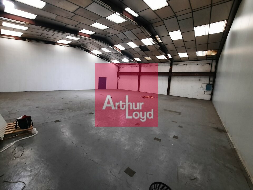 ARTHUR LOYD Clermont Auvergne LOCATION-ENTREPOT-ROMAGNAT-63