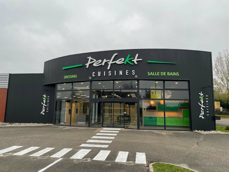 CBRE DESAULLES COLMAR LOCATION-LOCAL COMMERCIAL-HOUSSEN-68