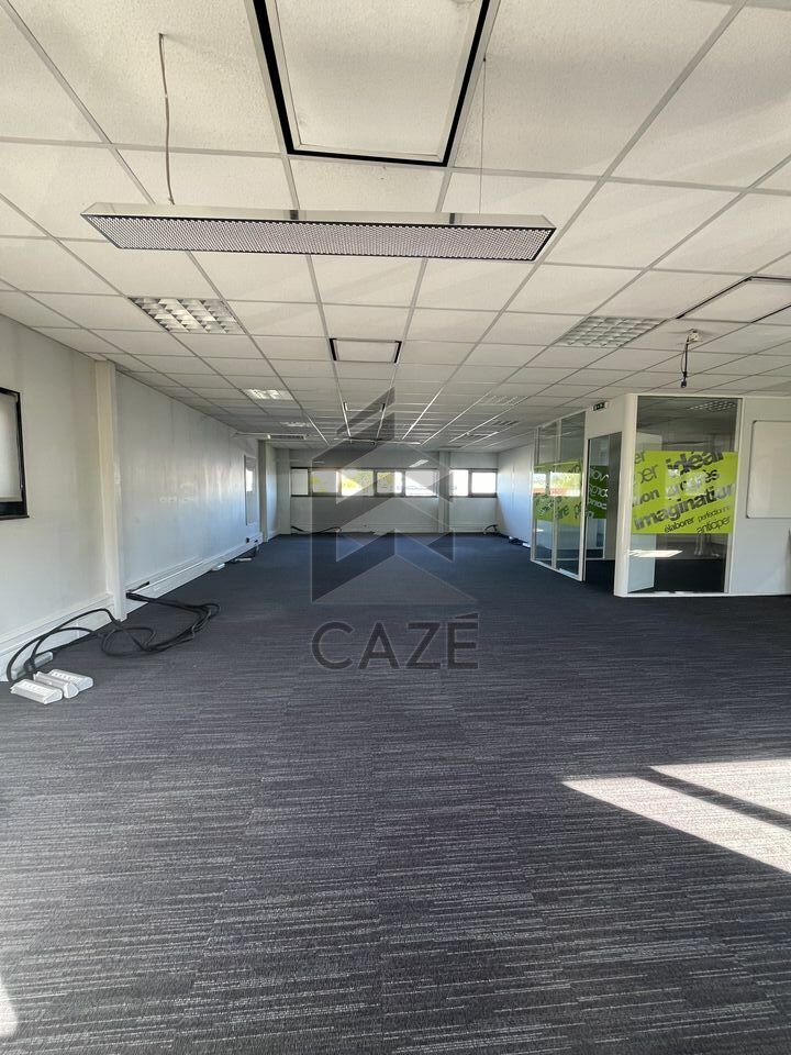 CAZE IMMOBILIER LOCATION-BUREAUX-VILLENAVE_D'ORNON-33