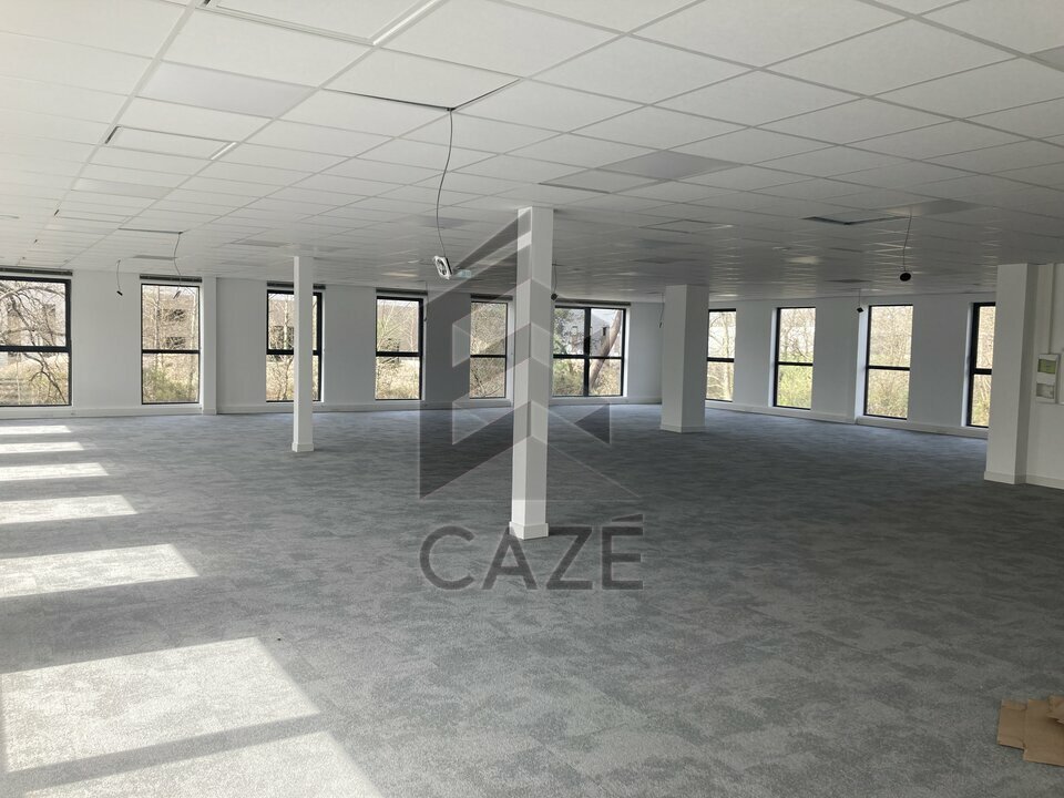 CAZE IMMOBILIER VENTE-BUREAUX-MERIGNAC-33