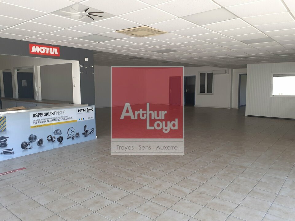 Arthur Loyd Troyes LOCATION-LOCAL D'ACTIVITE-LA_CHAPELLE_SAINT_LUC-10