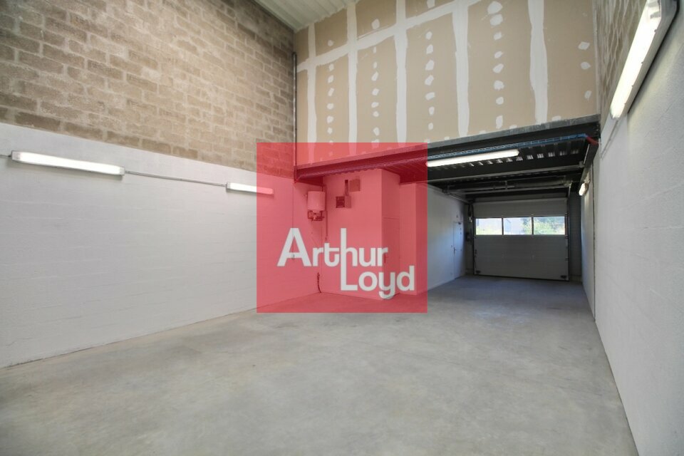 ARTHUR LOYD 77-91 LOCATION-LOCAL D'ACTIVITE-SAINT_PIERRE_DU_PERRAY-91