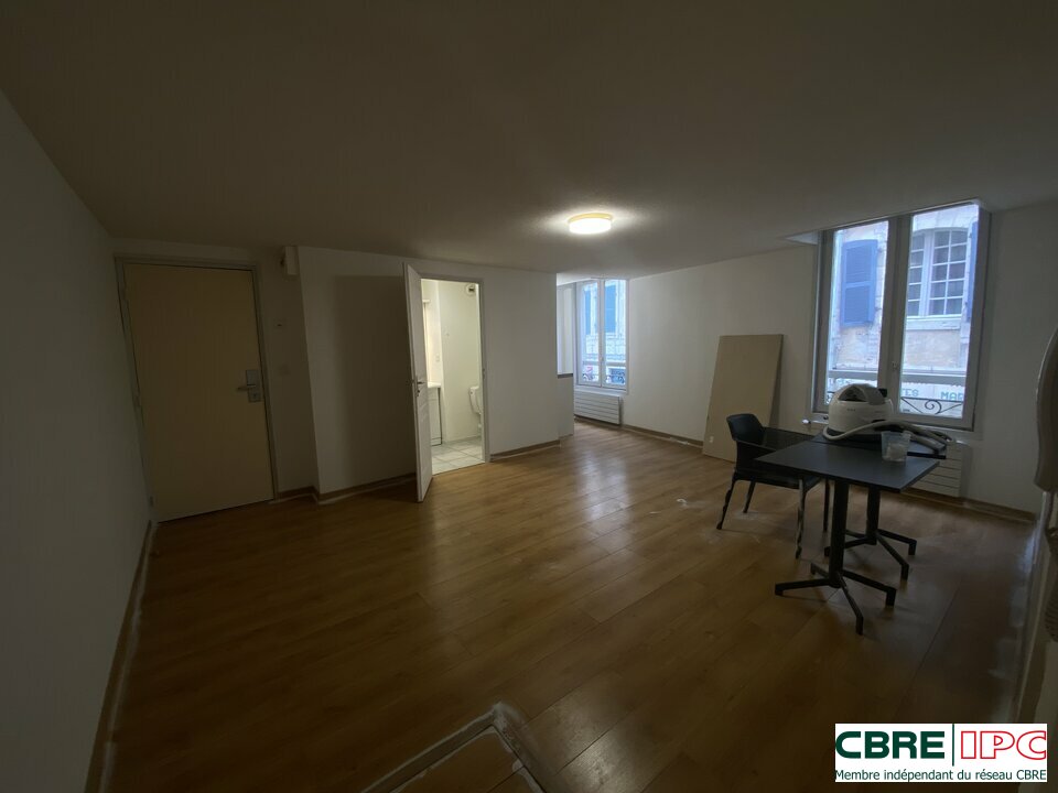 CBRE IPC LOCATION-BUREAUX-BAYONNE-64