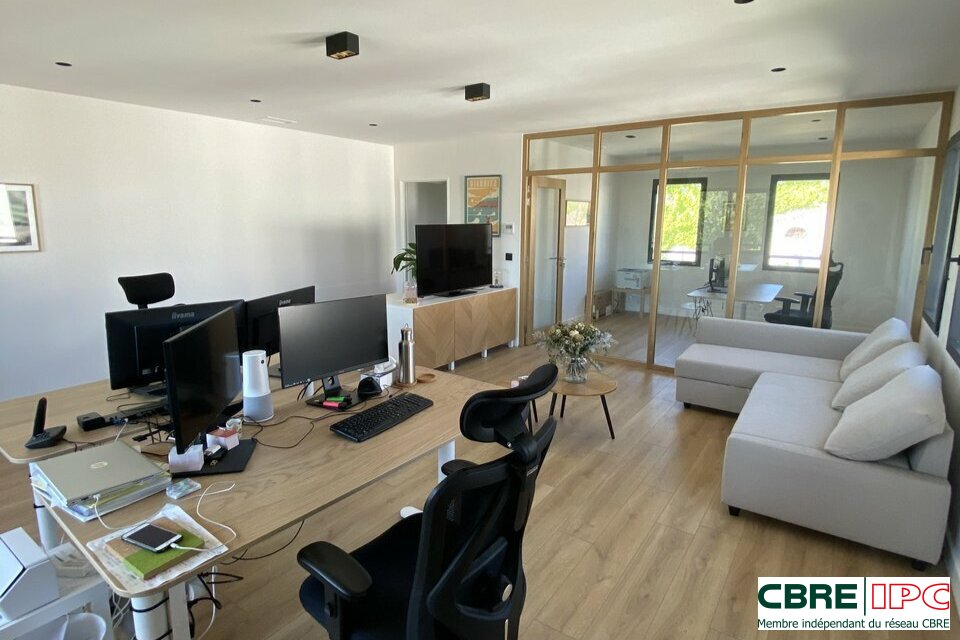 CBRE IPC LOCATION-BUREAUX-LARRESSORE-64