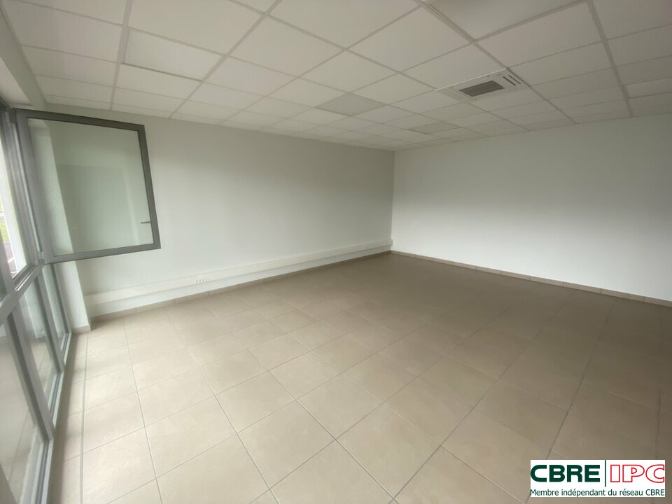 CBRE IPC LOCATION-BUREAUX-HAGETMAU-40