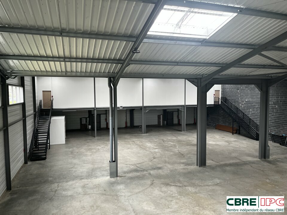 CBRE IPC LOCATION-ENTREPOT-PAU-64