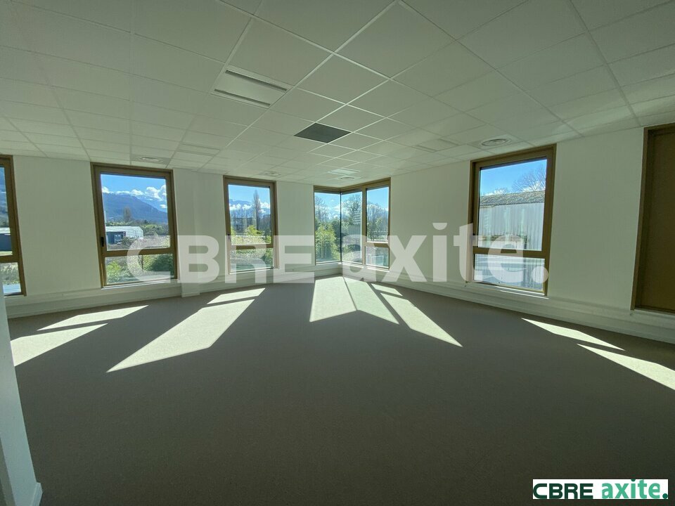 CBRE AXITE GRENOBLE LOCATION-BUREAUX-SAINT_MARTIN_LE_VINOUX-38