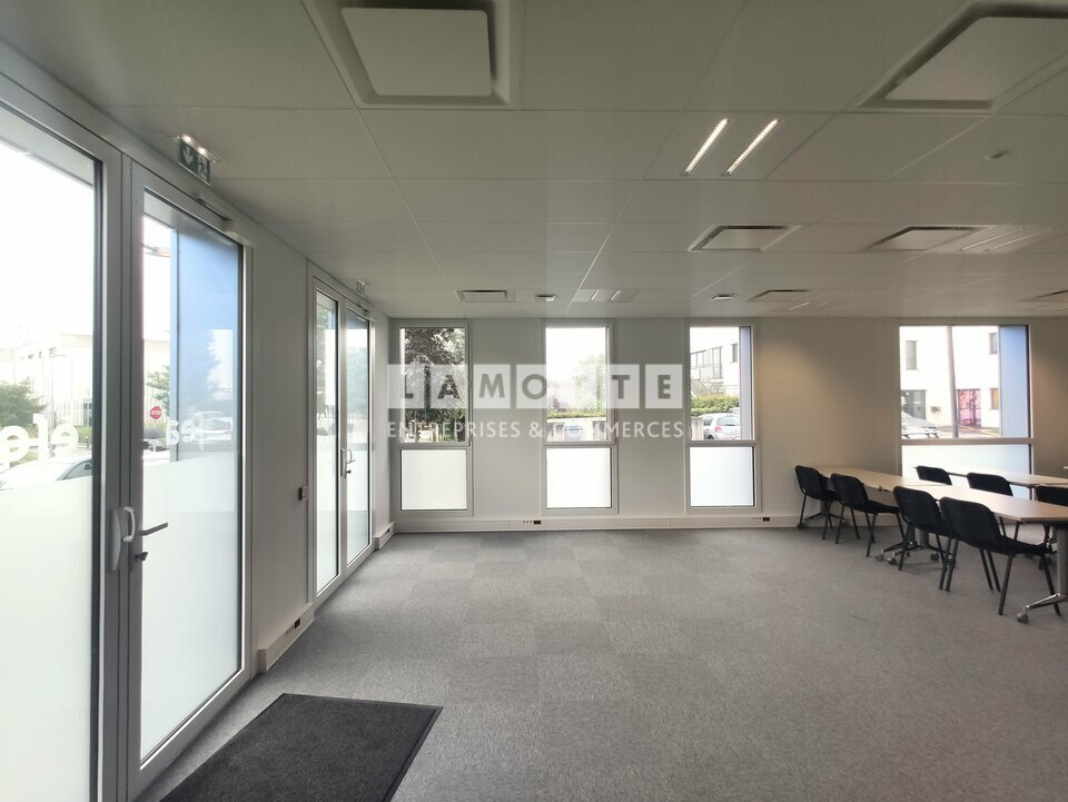 ARES PROPERTY LOCATION-BUREAUX-NANTES-44