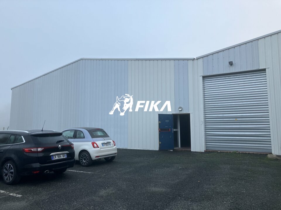 FIKA LOCATION-ENTREPOT-LE_HAILLAN-33