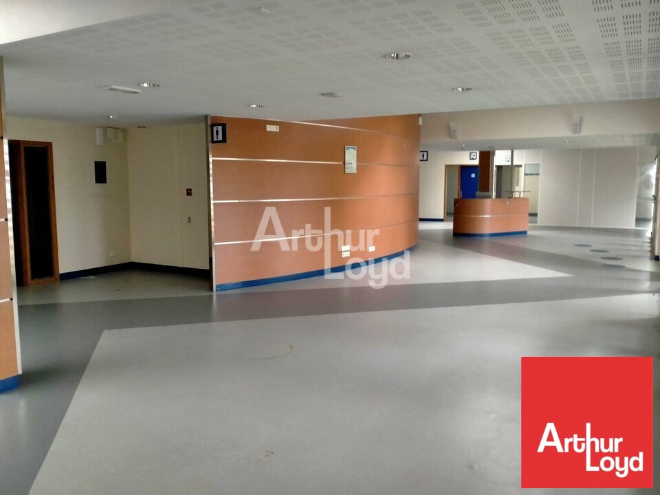 ARTHUR LOYD POITOU VENDEE VENTE-BUREAUX-CHATELLERAULT-86