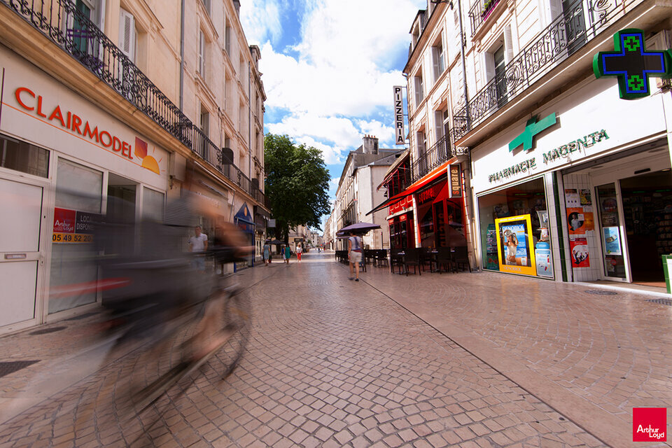 ARTHUR LOYD POITOU LOCATION-LOCAL COMMERCIAL-POITIERS-86