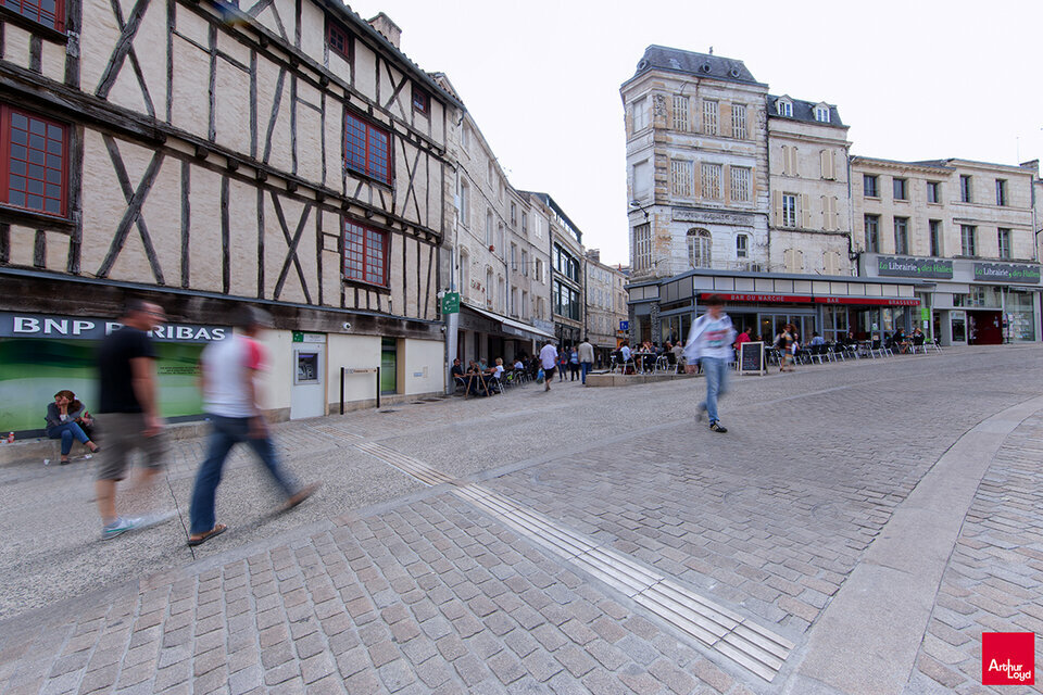 Arthur Loyd Poitou CESSION-LOCAL COMMERCIAL-NIORT-79