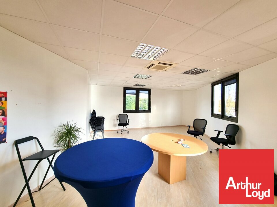 Arthur Loyd Poitou LOCATION-BUREAUX-JAUNAY_CLAN-86