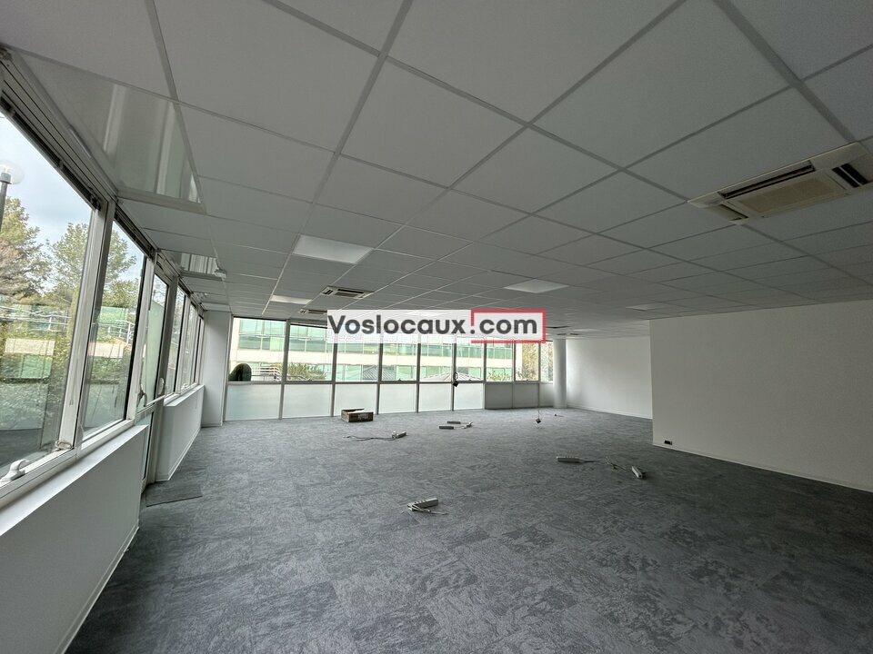 VOSLOCAUX.COM LOCATION-BUREAUX-ANTIBES-06