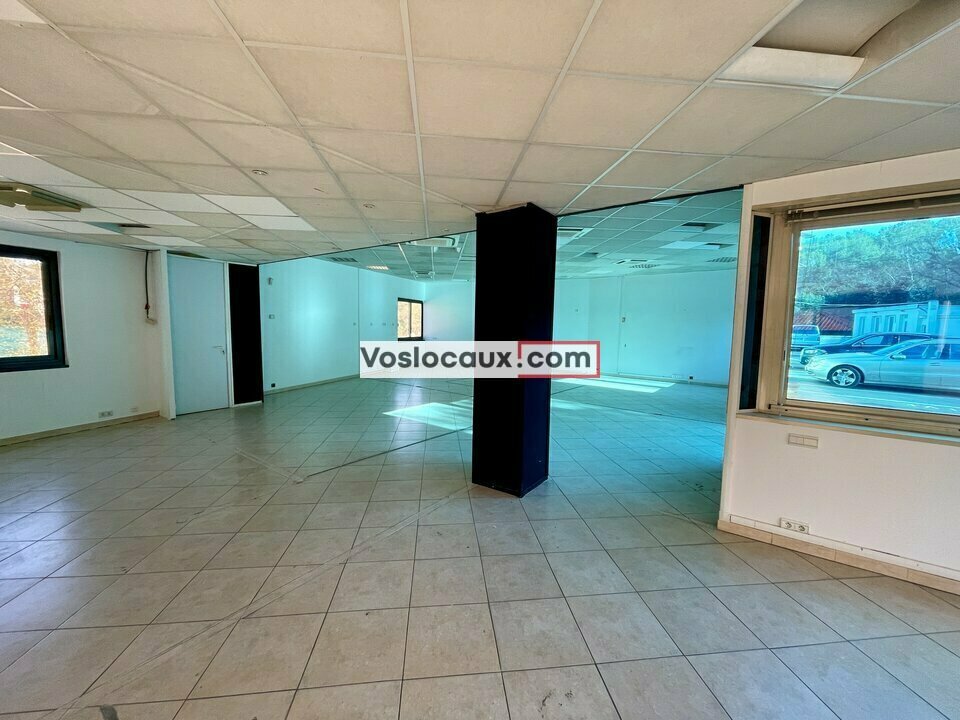 VOSLOCAUX.COM LOCATION-LOCAL COMMERCIAL-VALLAURIS-06