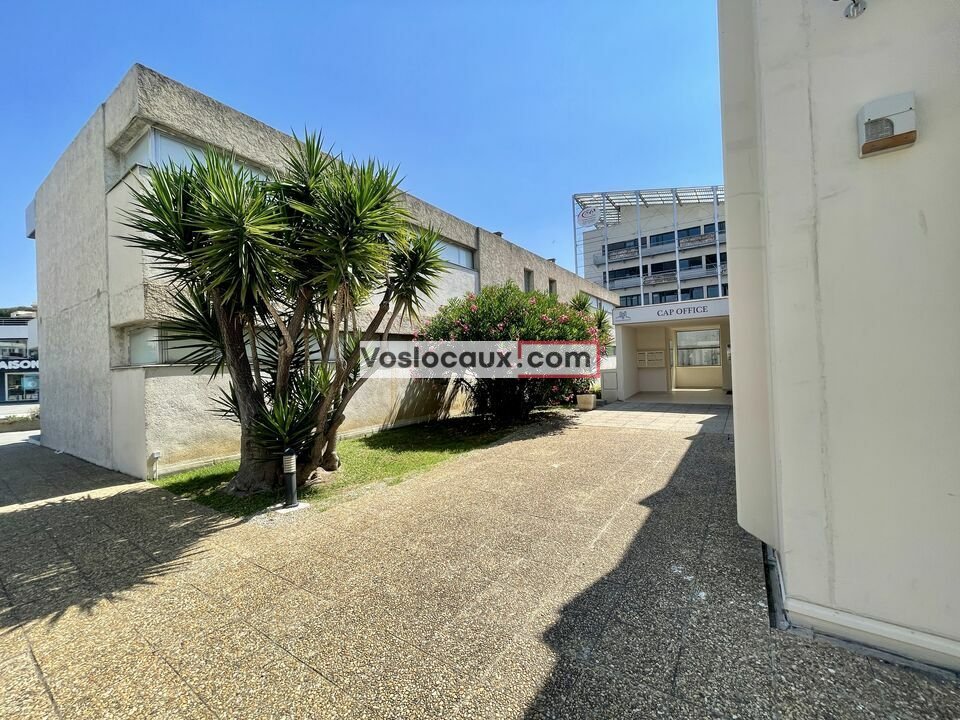 VOSLOCAUX.COM LOCATION-BUREAUX-SAINT_LAURENT_DU_VAR-06