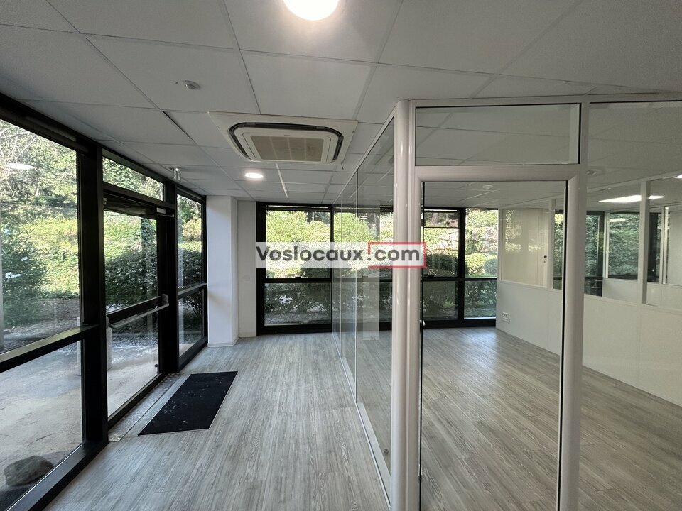 VOSLOCAUX.COM LOCATION-BUREAUX-SOPHIA_ANTIPOLIS-06