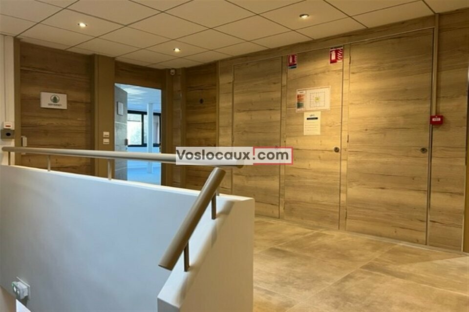 VOSLOCAUX.COM LOCATION-BUREAUX-SOPHIA_ANTIPOLIS-06