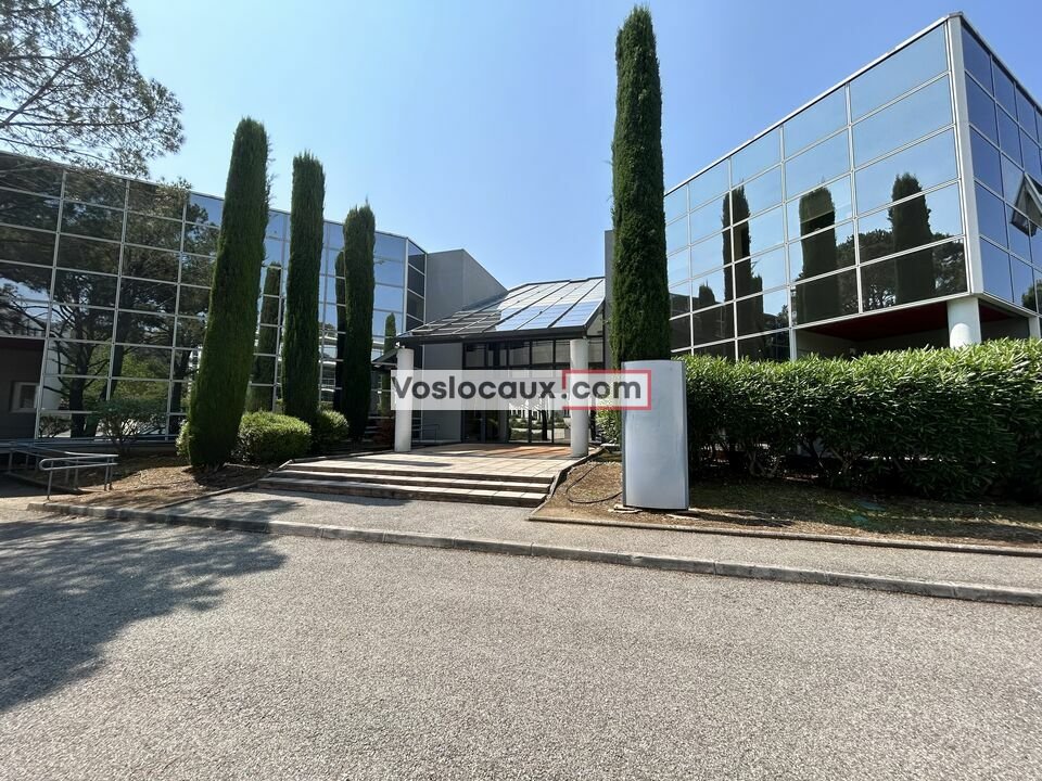 VOSLOCAUX.COM LOCATION-BUREAUX-SOPHIA_ANTIPOLIS-06