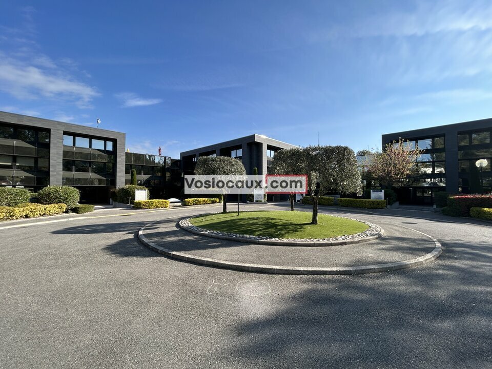 VOSLOCAUX.COM LOCATION-BUREAUX-SOPHIA_ANTIPOLIS-06