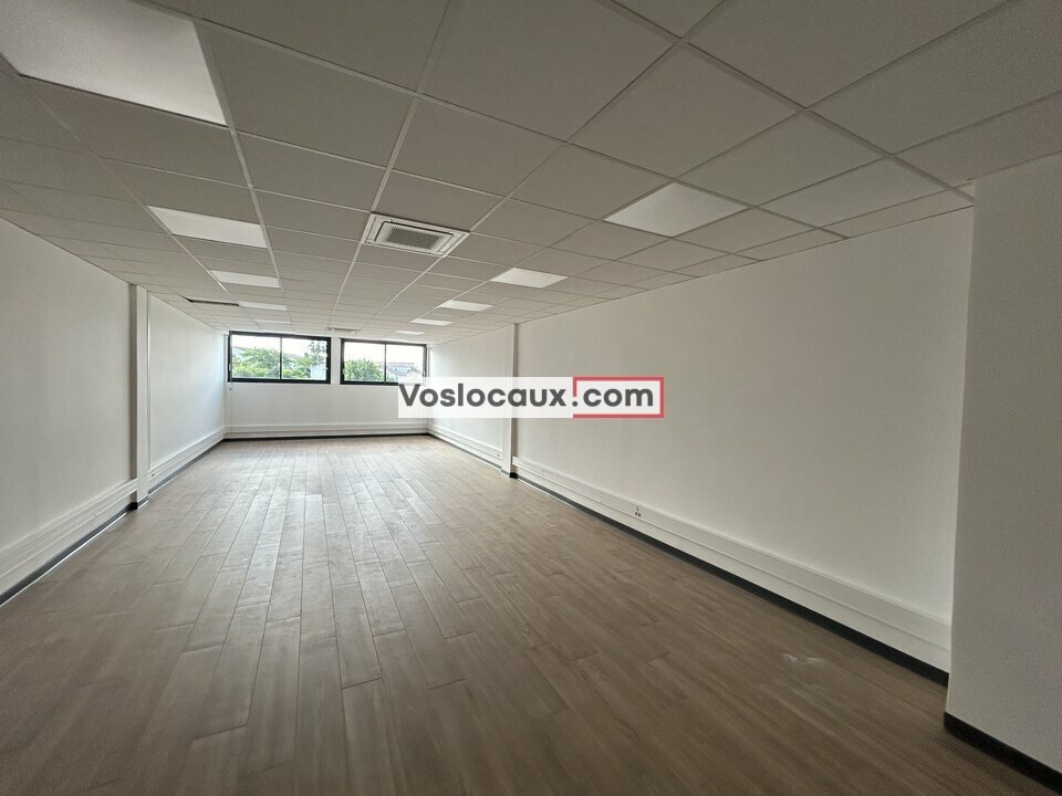 VOSLOCAUX.COM LOCATION-BUREAUX-ANTIBES-06