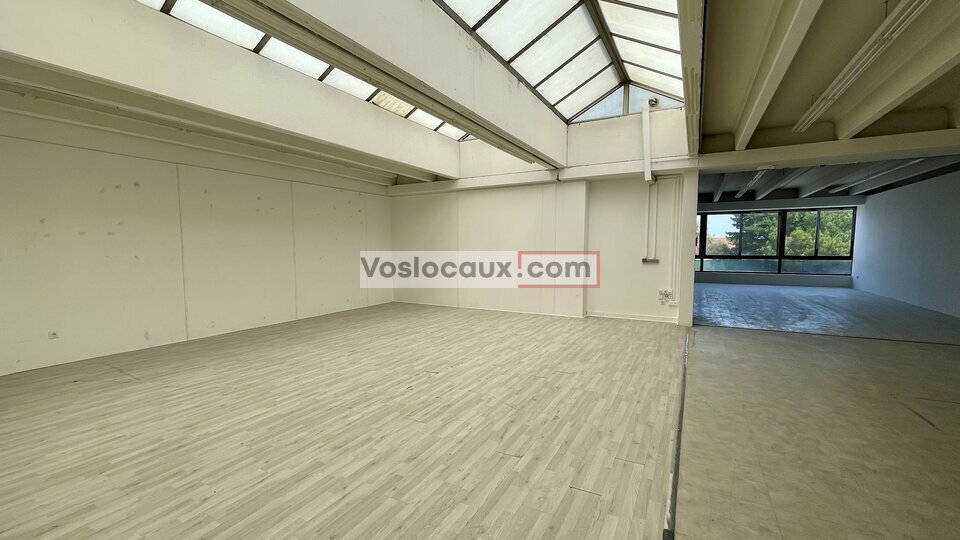 VOSLOCAUX.COM LOCATION-BUREAUX-VILLENEUVE_LOUBET-06