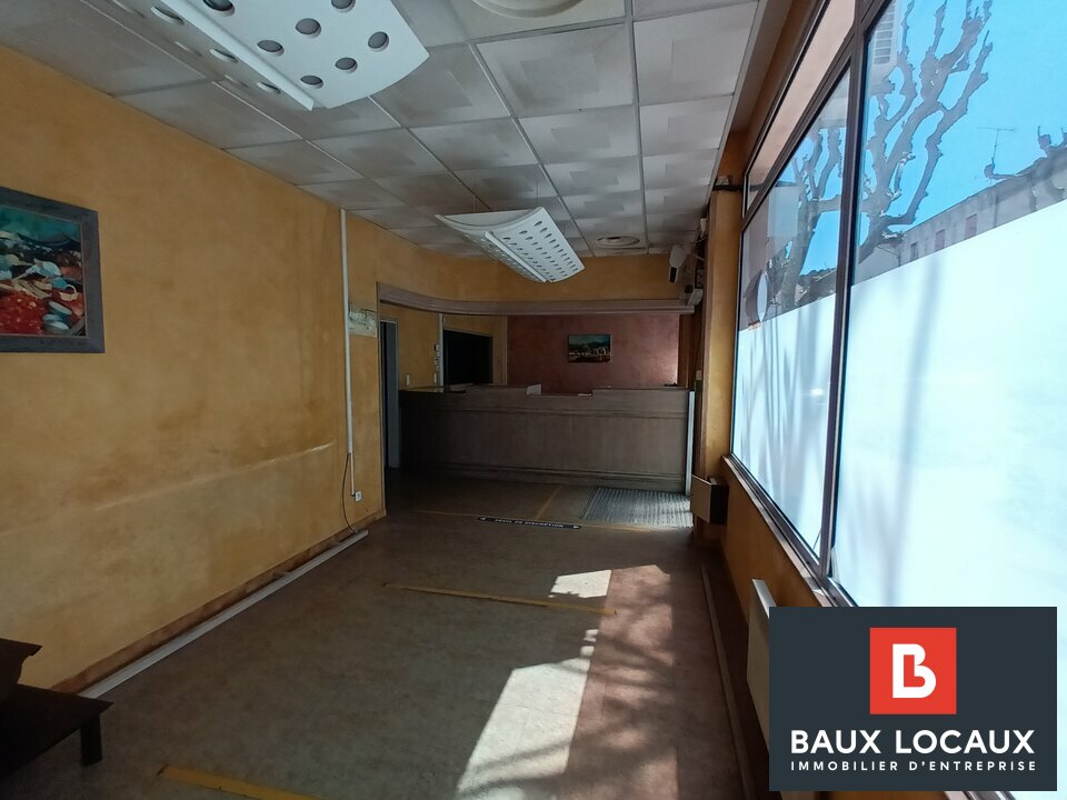 BAUX LOCAUX VENTE-LOCAL COMMERCIAL-CHATEAURENARD-13