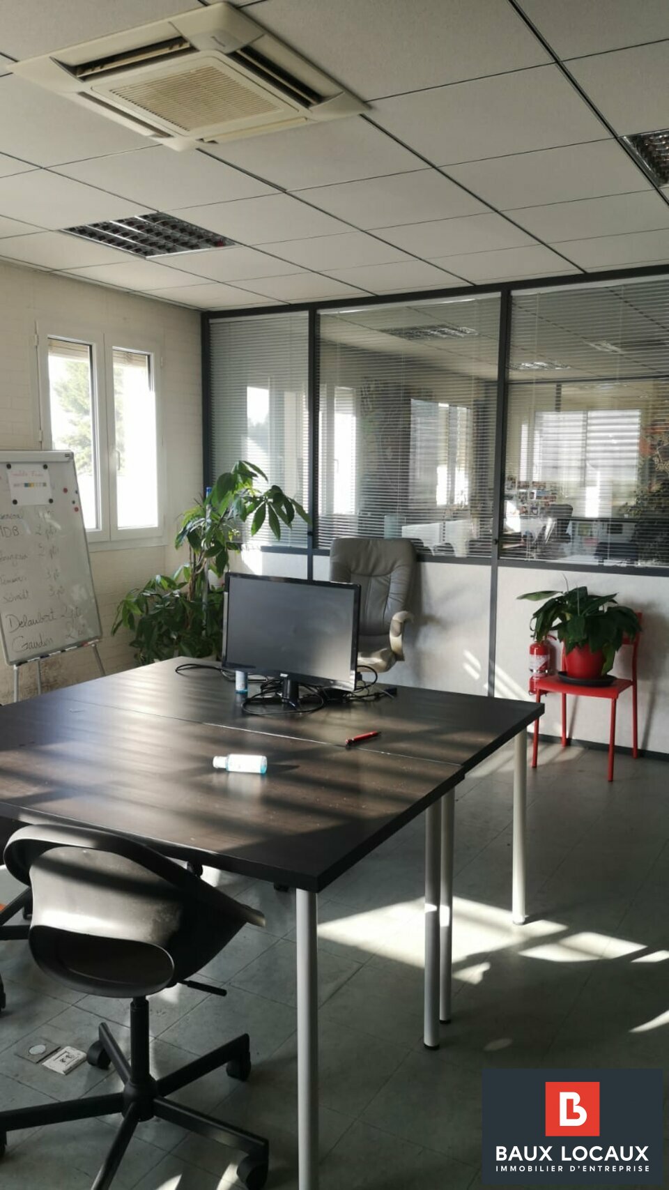 BAUX LOCAUX LOCATION-BUREAUX-CARPENTRAS-84