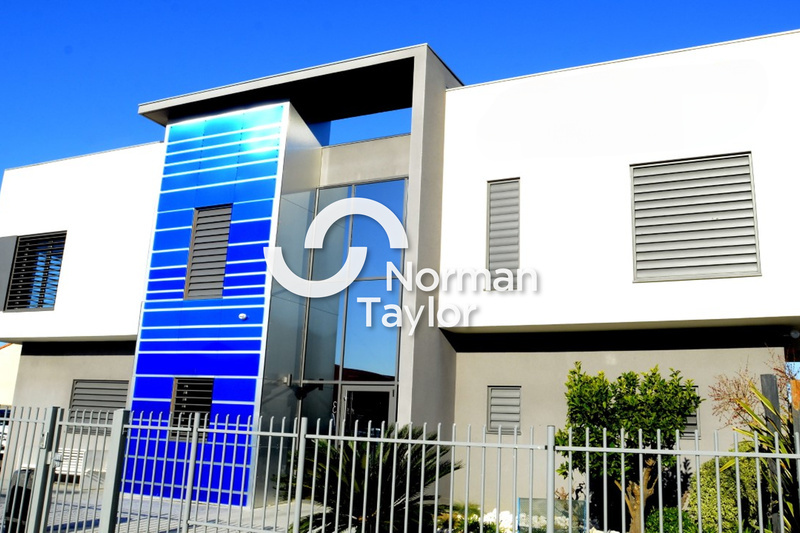 NORMAN TAYLOR MONTPELLIER VENTE-BUREAUX-SAINT_ESTEVE-66