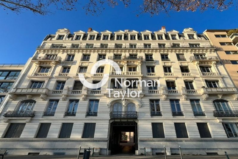 NORMAN TAYLOR LYON LOCATION-BUREAUX-LYON_5-69