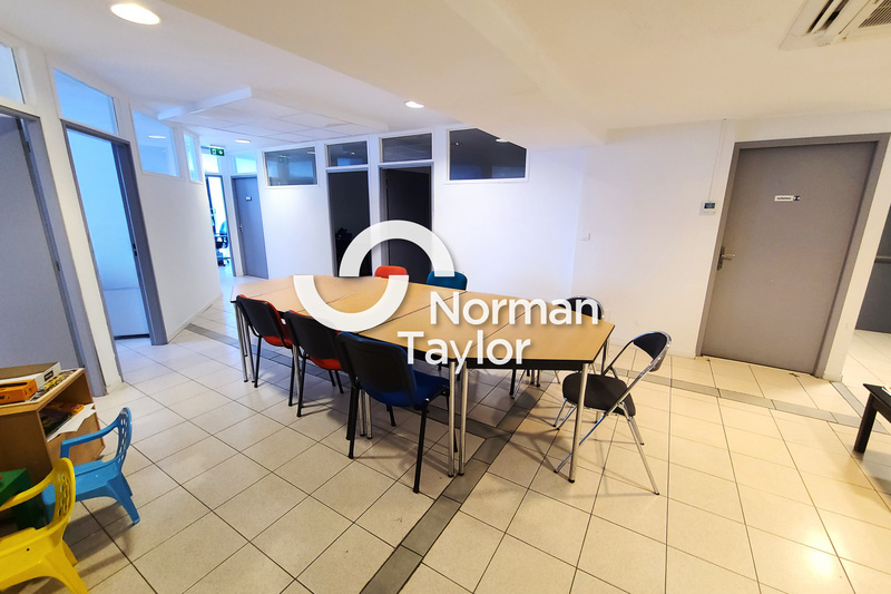 NORMAN TAYLOR MONTPELLIER VENTE-BUREAUX-SETE-34