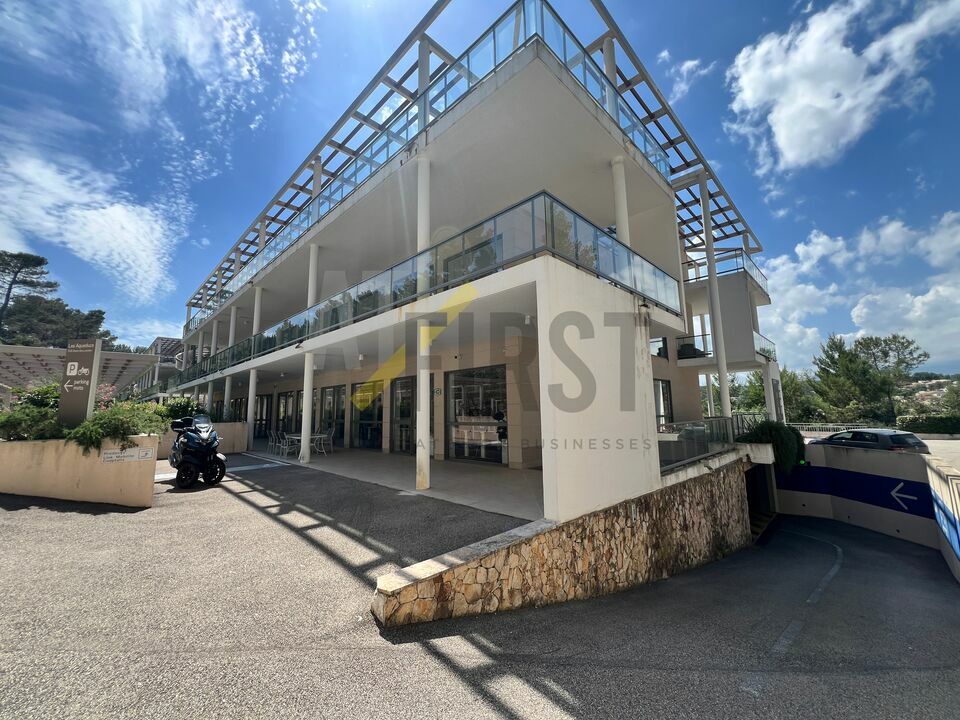 AT FIRST LOCATION-BUREAUX-SOPHIA_ANTIPOLIS-06