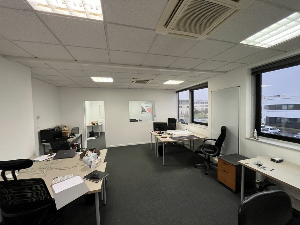 AXIO Pro LOCATION-BUREAUX-SAINT_GREGOIRE-35