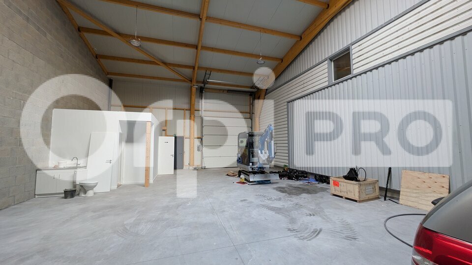 ORPI PRESQUILE FONCIER IMMOBILIER  LOCATION-ENTREPOT-LE_POULIGUEN-44