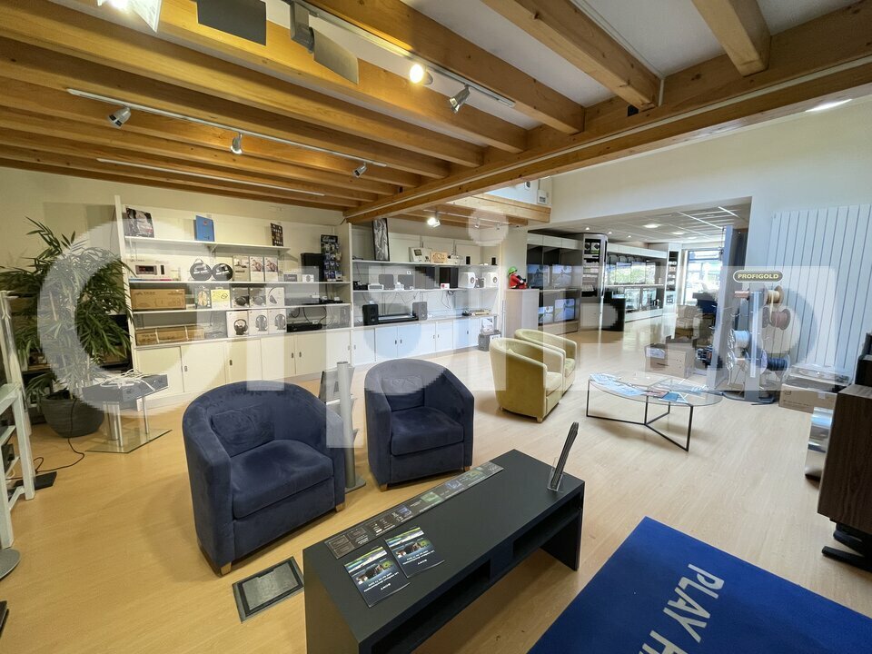 ORPI VIP BUSINESS LOCATION-LOCAL COMMERCIAL-BOURG_EN_BRESSE-01