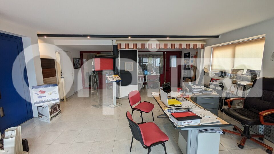 ORPI PRESQUILE FONCIER IMMOBILIER  LOCATION-LOCAL COMMERCIAL-LE_POULIGUEN-44