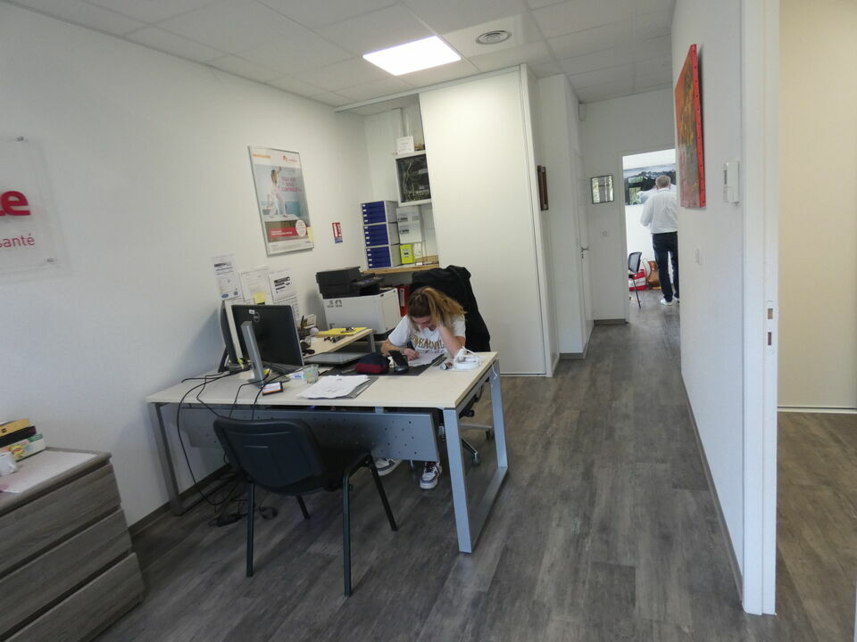 ORPI Agence R Bassanelli VENTE-BUREAUX-MANOSQUE-04